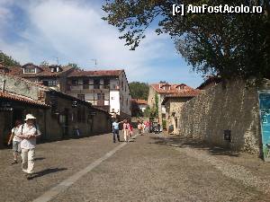 [P05] Si ne-ncepem periplul prin frumoasa Santillana...  » foto by alinaro
 - 
<span class="allrVoted glyphicon glyphicon-heart hidden" id="av371600"></span>
<a class="m-l-10 hidden" id="sv371600" onclick="voting_Foto_DelVot(,371600,12863)" role="button">șterge vot <span class="glyphicon glyphicon-remove"></span></a>
<a id="v9371600" class=" c-red"  onclick="voting_Foto_SetVot(371600)" role="button"><span class="glyphicon glyphicon-heart-empty"></span> <b>LIKE</b> = Votează poza</a> <img class="hidden"  id="f371600W9" src="/imagini/loader.gif" border="0" /><span class="AjErrMes hidden" id="e371600ErM"></span>