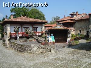 [P26] Santillana del Mar, la 30 de km de Santander » foto by mireille
 - 
<span class="allrVoted glyphicon glyphicon-heart hidden" id="av1058458"></span>
<a class="m-l-10 hidden" id="sv1058458" onclick="voting_Foto_DelVot(,1058458,12863)" role="button">șterge vot <span class="glyphicon glyphicon-remove"></span></a>
<a id="v91058458" class=" c-red"  onclick="voting_Foto_SetVot(1058458)" role="button"><span class="glyphicon glyphicon-heart-empty"></span> <b>LIKE</b> = Votează poza</a> <img class="hidden"  id="f1058458W9" src="/imagini/loader.gif" border="0" /><span class="AjErrMes hidden" id="e1058458ErM"></span>