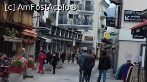 [P17] Turiști pe străduțele localității » foto by Mitica49
 - 
<span class="allrVoted glyphicon glyphicon-heart hidden" id="av1028738"></span>
<a class="m-l-10 hidden" id="sv1028738" onclick="voting_Foto_DelVot(,1028738,12870)" role="button">șterge vot <span class="glyphicon glyphicon-remove"></span></a>
<a id="v91028738" class=" c-red"  onclick="voting_Foto_SetVot(1028738)" role="button"><span class="glyphicon glyphicon-heart-empty"></span> <b>LIKE</b> = Votează poza</a> <img class="hidden"  id="f1028738W9" src="/imagini/loader.gif" border="0" /><span class="AjErrMes hidden" id="e1028738ErM"></span>