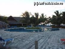 [P15] una din piscine » foto by bubica*
 - 
<span class="allrVoted glyphicon glyphicon-heart hidden" id="av372162"></span>
<a class="m-l-10 hidden" id="sv372162" onclick="voting_Foto_DelVot(,372162,12881)" role="button">șterge vot <span class="glyphicon glyphicon-remove"></span></a>
<a id="v9372162" class=" c-red"  onclick="voting_Foto_SetVot(372162)" role="button"><span class="glyphicon glyphicon-heart-empty"></span> <b>LIKE</b> = Votează poza</a> <img class="hidden"  id="f372162W9" src="/imagini/loader.gif" border="0" /><span class="AjErrMes hidden" id="e372162ErM"></span>