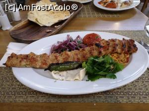 [P09] Kebab de pui » foto by DOINITA
 - 
<span class="allrVoted glyphicon glyphicon-heart hidden" id="av1138308"></span>
<a class="m-l-10 hidden" id="sv1138308" onclick="voting_Foto_DelVot(,1138308,12895)" role="button">șterge vot <span class="glyphicon glyphicon-remove"></span></a>
<a id="v91138308" class=" c-red"  onclick="voting_Foto_SetVot(1138308)" role="button"><span class="glyphicon glyphicon-heart-empty"></span> <b>LIKE</b> = Votează poza</a> <img class="hidden"  id="f1138308W9" src="/imagini/loader.gif" border="0" /><span class="AjErrMes hidden" id="e1138308ErM"></span>
