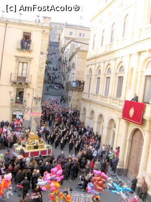 [P39] Procesiune la Caltagirone, Sicilia » foto by Michi
 - 
<span class="allrVoted glyphicon glyphicon-heart hidden" id="av1163300"></span>
<a class="m-l-10 hidden" id="sv1163300" onclick="voting_Foto_DelVot(,1163300,12926)" role="button">șterge vot <span class="glyphicon glyphicon-remove"></span></a>
<a id="v91163300" class=" c-red"  onclick="voting_Foto_SetVot(1163300)" role="button"><span class="glyphicon glyphicon-heart-empty"></span> <b>LIKE</b> = Votează poza</a> <img class="hidden"  id="f1163300W9" src="/imagini/loader.gif" border="0" /><span class="AjErrMes hidden" id="e1163300ErM"></span>