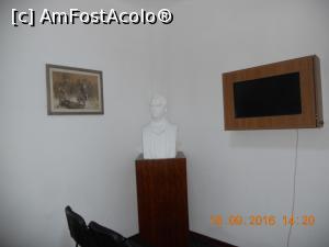 [P23] bust al scriitorului » foto by zlatna
 - 
<span class="allrVoted glyphicon glyphicon-heart hidden" id="av842386"></span>
<a class="m-l-10 hidden" id="sv842386" onclick="voting_Foto_DelVot(,842386,12941)" role="button">șterge vot <span class="glyphicon glyphicon-remove"></span></a>
<a id="v9842386" class=" c-red"  onclick="voting_Foto_SetVot(842386)" role="button"><span class="glyphicon glyphicon-heart-empty"></span> <b>LIKE</b> = Votează poza</a> <img class="hidden"  id="f842386W9" src="/imagini/loader.gif" border="0" /><span class="AjErrMes hidden" id="e842386ErM"></span>
