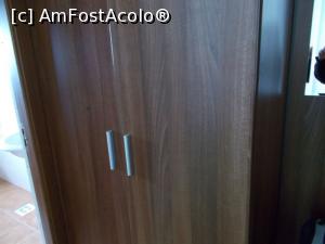 [P12] Dulapul de la intrare » foto by Zoazore
 - 
<span class="allrVoted glyphicon glyphicon-heart hidden" id="av1367717"></span>
<a class="m-l-10 hidden" id="sv1367717" onclick="voting_Foto_DelVot(,1367717,13015)" role="button">șterge vot <span class="glyphicon glyphicon-remove"></span></a>
<a id="v91367717" class=" c-red"  onclick="voting_Foto_SetVot(1367717)" role="button"><span class="glyphicon glyphicon-heart-empty"></span> <b>LIKE</b> = Votează poza</a> <img class="hidden"  id="f1367717W9" src="/imagini/loader.gif" border="0" /><span class="AjErrMes hidden" id="e1367717ErM"></span>
