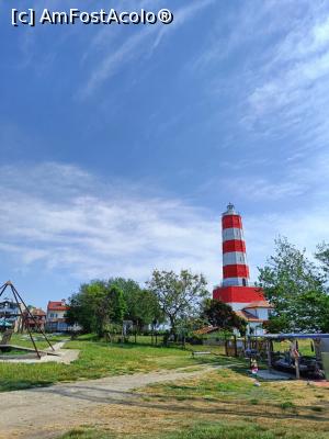 [P03] Farul și taraba de suveniruri, &icirc;n dreapta. » foto by tata123 🔱
 - 
<span class="allrVoted glyphicon glyphicon-heart hidden" id="av1370226"></span>
<a class="m-l-10 hidden" id="sv1370226" onclick="voting_Foto_DelVot(,1370226,13043)" role="button">șterge vot <span class="glyphicon glyphicon-remove"></span></a>
<a id="v91370226" class=" c-red"  onclick="voting_Foto_SetVot(1370226)" role="button"><span class="glyphicon glyphicon-heart-empty"></span> <b>LIKE</b> = Votează poza</a> <img class="hidden"  id="f1370226W9" src="/imagini/loader.gif" border="0" /><span class="AjErrMes hidden" id="e1370226ErM"></span>