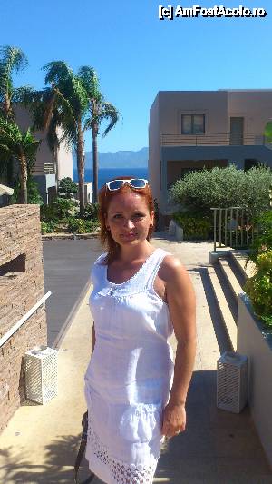 [P10] coboram de la restaurant spre camera » foto by Svetlana
 - 
<span class="allrVoted glyphicon glyphicon-heart hidden" id="av475385"></span>
<a class="m-l-10 hidden" id="sv475385" onclick="voting_Foto_DelVot(,475385,13054)" role="button">șterge vot <span class="glyphicon glyphicon-remove"></span></a>
<a id="v9475385" class=" c-red"  onclick="voting_Foto_SetVot(475385)" role="button"><span class="glyphicon glyphicon-heart-empty"></span> <b>LIKE</b> = Votează poza</a> <img class="hidden"  id="f475385W9" src="/imagini/loader.gif" border="0" /><span class="AjErrMes hidden" id="e475385ErM"></span>