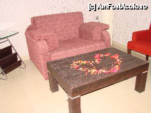 [P13] asa ne-au intalnit in camera » foto by Svetlana
 - 
<span class="allrVoted glyphicon glyphicon-heart hidden" id="av475388"></span>
<a class="m-l-10 hidden" id="sv475388" onclick="voting_Foto_DelVot(,475388,13054)" role="button">șterge vot <span class="glyphicon glyphicon-remove"></span></a>
<a id="v9475388" class=" c-red"  onclick="voting_Foto_SetVot(475388)" role="button"><span class="glyphicon glyphicon-heart-empty"></span> <b>LIKE</b> = Votează poza</a> <img class="hidden"  id="f475388W9" src="/imagini/loader.gif" border="0" /><span class="AjErrMes hidden" id="e475388ErM"></span>