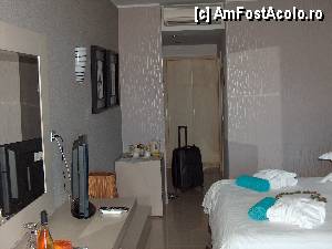 [P02] Imaginea din camera, in plan indepartat un dulap incapator de faine, in fata patului televizor si o comoda. Patul frumos aranjat pentru tineri casatoriti » foto by AndreeaIasi
 - 
<span class="allrVoted glyphicon glyphicon-heart hidden" id="av381361"></span>
<a class="m-l-10 hidden" id="sv381361" onclick="voting_Foto_DelVot(,381361,13054)" role="button">șterge vot <span class="glyphicon glyphicon-remove"></span></a>
<a id="v9381361" class=" c-red"  onclick="voting_Foto_SetVot(381361)" role="button"><span class="glyphicon glyphicon-heart-empty"></span> <b>LIKE</b> = Votează poza</a> <img class="hidden"  id="f381361W9" src="/imagini/loader.gif" border="0" /><span class="AjErrMes hidden" id="e381361ErM"></span>