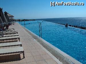 [P04] Infinity pool » foto by AndreeaIasi
 - 
<span class="allrVoted glyphicon glyphicon-heart hidden" id="av381363"></span>
<a class="m-l-10 hidden" id="sv381363" onclick="voting_Foto_DelVot(,381363,13054)" role="button">șterge vot <span class="glyphicon glyphicon-remove"></span></a>
<a id="v9381363" class=" c-red"  onclick="voting_Foto_SetVot(381363)" role="button"><span class="glyphicon glyphicon-heart-empty"></span> <b>LIKE</b> = Votează poza</a> <img class="hidden"  id="f381363W9" src="/imagini/loader.gif" border="0" /><span class="AjErrMes hidden" id="e381363ErM"></span>