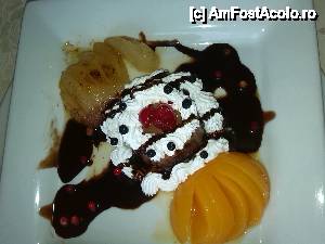 [P03] sarutul regelui-mousse de ciocolata cu pere caramelizate si piersici. YAMMY!  » foto by padureanu
 - 
<span class="allrVoted glyphicon glyphicon-heart hidden" id="av460206"></span>
<a class="m-l-10 hidden" id="sv460206" onclick="voting_Foto_DelVot(,460206,13069)" role="button">șterge vot <span class="glyphicon glyphicon-remove"></span></a>
<a id="v9460206" class=" c-red"  onclick="voting_Foto_SetVot(460206)" role="button"><span class="glyphicon glyphicon-heart-empty"></span> <b>LIKE</b> = Votează poza</a> <img class="hidden"  id="f460206W9" src="/imagini/loader.gif" border="0" /><span class="AjErrMes hidden" id="e460206ErM"></span>