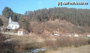 [P01] Vedere din fata pensiunii Black Stork spre dealul cu bisericuta ortodoxa-noiembrie 2011 » foto by adry24
 - 
<span class="allrVoted glyphicon glyphicon-heart hidden" id="av381112"></span>
<a class="m-l-10 hidden" id="sv381112" onclick="voting_Foto_DelVot(,381112,13084)" role="button">șterge vot <span class="glyphicon glyphicon-remove"></span></a>
<a id="v9381112" class=" c-red"  onclick="voting_Foto_SetVot(381112)" role="button"><span class="glyphicon glyphicon-heart-empty"></span> <b>LIKE</b> = Votează poza</a> <img class="hidden"  id="f381112W9" src="/imagini/loader.gif" border="0" /><span class="AjErrMes hidden" id="e381112ErM"></span>