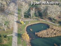 [P20] Parcul de la poalele turnului, Donaupark, cu șina trenulețului (care nu circulă iarna)  » foto by abancor
 - 
<span class="allrVoted glyphicon glyphicon-heart hidden" id="av408598"></span>
<a class="m-l-10 hidden" id="sv408598" onclick="voting_Foto_DelVot(,408598,13117)" role="button">șterge vot <span class="glyphicon glyphicon-remove"></span></a>
<a id="v9408598" class=" c-red"  onclick="voting_Foto_SetVot(408598)" role="button"><span class="glyphicon glyphicon-heart-empty"></span> <b>LIKE</b> = Votează poza</a> <img class="hidden"  id="f408598W9" src="/imagini/loader.gif" border="0" /><span class="AjErrMes hidden" id="e408598ErM"></span>