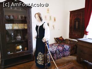 [P31] Casa Doamnei » foto by crismis
 - 
<span class="allrVoted glyphicon glyphicon-heart hidden" id="av1202085"></span>
<a class="m-l-10 hidden" id="sv1202085" onclick="voting_Foto_DelVot(,1202085,13139)" role="button">șterge vot <span class="glyphicon glyphicon-remove"></span></a>
<a id="v91202085" class=" c-red"  onclick="voting_Foto_SetVot(1202085)" role="button"><span class="glyphicon glyphicon-heart-empty"></span> <b>LIKE</b> = Votează poza</a> <img class="hidden"  id="f1202085W9" src="/imagini/loader.gif" border="0" /><span class="AjErrMes hidden" id="e1202085ErM"></span>