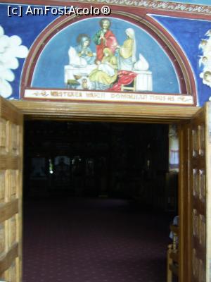 [P10] Mănăstirea Clocociov - Intrarea în biserica nouă. » foto by iulianic
 - 
<span class="allrVoted glyphicon glyphicon-heart hidden" id="av1214047"></span>
<a class="m-l-10 hidden" id="sv1214047" onclick="voting_Foto_DelVot(,1214047,13142)" role="button">șterge vot <span class="glyphicon glyphicon-remove"></span></a>
<a id="v91214047" class=" c-red"  onclick="voting_Foto_SetVot(1214047)" role="button"><span class="glyphicon glyphicon-heart-empty"></span> <b>LIKE</b> = Votează poza</a> <img class="hidden"  id="f1214047W9" src="/imagini/loader.gif" border="0" /><span class="AjErrMes hidden" id="e1214047ErM"></span>