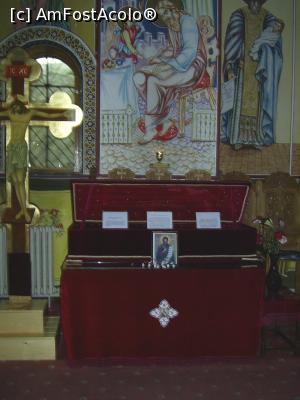 [P12] Mănăstirea Clocociov - Sfinte moaște în biserica nouă. » foto by iulianic
 - 
<span class="allrVoted glyphicon glyphicon-heart hidden" id="av1214049"></span>
<a class="m-l-10 hidden" id="sv1214049" onclick="voting_Foto_DelVot(,1214049,13142)" role="button">șterge vot <span class="glyphicon glyphicon-remove"></span></a>
<a id="v91214049" class=" c-red"  onclick="voting_Foto_SetVot(1214049)" role="button"><span class="glyphicon glyphicon-heart-empty"></span> <b>LIKE</b> = Votează poza</a> <img class="hidden"  id="f1214049W9" src="/imagini/loader.gif" border="0" /><span class="AjErrMes hidden" id="e1214049ErM"></span>