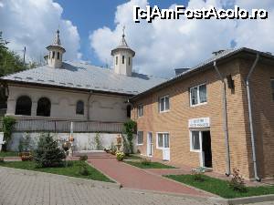 [P05] Biserica nouă, mormântul părintelui Visarion și magazinul bisericesc.  » foto by tata123 🔱
 - 
<span class="allrVoted glyphicon glyphicon-heart hidden" id="av631099"></span>
<a class="m-l-10 hidden" id="sv631099" onclick="voting_Foto_DelVot(,631099,13142)" role="button">șterge vot <span class="glyphicon glyphicon-remove"></span></a>
<a id="v9631099" class=" c-red"  onclick="voting_Foto_SetVot(631099)" role="button"><span class="glyphicon glyphicon-heart-empty"></span> <b>LIKE</b> = Votează poza</a> <img class="hidden"  id="f631099W9" src="/imagini/loader.gif" border="0" /><span class="AjErrMes hidden" id="e631099ErM"></span>