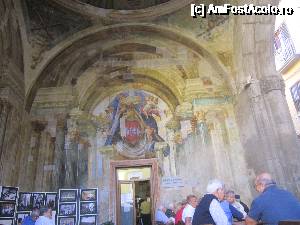 [P31] O mica galerie de arta la intrarea in biserica Santa Maria Assunta » foto by bica adriana
 - 
<span class="allrVoted glyphicon glyphicon-heart hidden" id="av690704"></span>
<a class="m-l-10 hidden" id="sv690704" onclick="voting_Foto_DelVot(,690704,13144)" role="button">șterge vot <span class="glyphicon glyphicon-remove"></span></a>
<a id="v9690704" class=" c-red"  onclick="voting_Foto_SetVot(690704)" role="button"><span class="glyphicon glyphicon-heart-empty"></span> <b>LIKE</b> = Votează poza</a> <img class="hidden"  id="f690704W9" src="/imagini/loader.gif" border="0" /><span class="AjErrMes hidden" id="e690704ErM"></span>