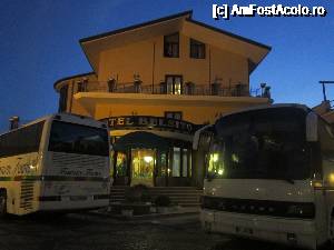 [P56] Hotel Belsito - Nola! Bine ca te-am gasit! De maine incepe cu adevarat vacanta noastra!  » foto by bica adriana
 - 
<span class="allrVoted glyphicon glyphicon-heart hidden" id="av690736"></span>
<a class="m-l-10 hidden" id="sv690736" onclick="voting_Foto_DelVot(,690736,13144)" role="button">șterge vot <span class="glyphicon glyphicon-remove"></span></a>
<a id="v9690736" class=" c-red"  onclick="voting_Foto_SetVot(690736)" role="button"><span class="glyphicon glyphicon-heart-empty"></span> <b>LIKE</b> = Votează poza</a> <img class="hidden"  id="f690736W9" src="/imagini/loader.gif" border="0" /><span class="AjErrMes hidden" id="e690736ErM"></span>