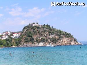 [P35] Castelul din Parga » foto by ionescunic
 - 
<span class="allrVoted glyphicon glyphicon-heart hidden" id="av402499"></span>
<a class="m-l-10 hidden" id="sv402499" onclick="voting_Foto_DelVot(,402499,13156)" role="button">șterge vot <span class="glyphicon glyphicon-remove"></span></a>
<a id="v9402499" class=" c-red"  onclick="voting_Foto_SetVot(402499)" role="button"><span class="glyphicon glyphicon-heart-empty"></span> <b>LIKE</b> = Votează poza</a> <img class="hidden"  id="f402499W9" src="/imagini/loader.gif" border="0" /><span class="AjErrMes hidden" id="e402499ErM"></span>