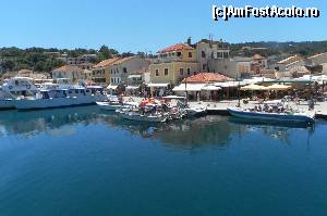 [P28] portul Gaios - Paxos » foto by marocanu21
 - 
<span class="allrVoted glyphicon glyphicon-heart hidden" id="av589401"></span>
<a class="m-l-10 hidden" id="sv589401" onclick="voting_Foto_DelVot(,589401,13156)" role="button">șterge vot <span class="glyphicon glyphicon-remove"></span></a>
<a id="v9589401" class=" c-red"  onclick="voting_Foto_SetVot(589401)" role="button"><span class="glyphicon glyphicon-heart-empty"></span> <b>LIKE</b> = Votează poza</a> <img class="hidden"  id="f589401W9" src="/imagini/loader.gif" border="0" /><span class="AjErrMes hidden" id="e589401ErM"></span>