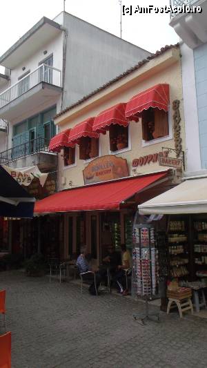 [P88] Parga - brutăria / cofetărie Achiles, musai să poposiți aici » foto by Dragoș_MD
 - 
<span class="allrVoted glyphicon glyphicon-heart hidden" id="av424686"></span>
<a class="m-l-10 hidden" id="sv424686" onclick="voting_Foto_DelVot(,424686,13156)" role="button">șterge vot <span class="glyphicon glyphicon-remove"></span></a>
<a id="v9424686" class=" c-red"  onclick="voting_Foto_SetVot(424686)" role="button"><span class="glyphicon glyphicon-heart-empty"></span> <b>LIKE</b> = Votează poza</a> <img class="hidden"  id="f424686W9" src="/imagini/loader.gif" border="0" /><span class="AjErrMes hidden" id="e424686ErM"></span>