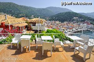 [P32] Parga vazuta de la intrarea in castelul Venetian.  » foto by Vlahos2003
 - 
<span class="allrVoted glyphicon glyphicon-heart hidden" id="av663433"></span>
<a class="m-l-10 hidden" id="sv663433" onclick="voting_Foto_DelVot(,663433,13156)" role="button">șterge vot <span class="glyphicon glyphicon-remove"></span></a>
<a id="v9663433" class=" c-red"  onclick="voting_Foto_SetVot(663433)" role="button"><span class="glyphicon glyphicon-heart-empty"></span> <b>LIKE</b> = Votează poza</a> <img class="hidden"  id="f663433W9" src="/imagini/loader.gif" border="0" /><span class="AjErrMes hidden" id="e663433ErM"></span>