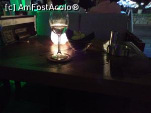 [P12] La un pahar de vin la taverna Sugar. » foto by Ioan Raita
 - 
<span class="allrVoted glyphicon glyphicon-heart hidden" id="av816238"></span>
<a class="m-l-10 hidden" id="sv816238" onclick="voting_Foto_DelVot(,816238,13156)" role="button">șterge vot <span class="glyphicon glyphicon-remove"></span></a>
<a id="v9816238" class=" c-red"  onclick="voting_Foto_SetVot(816238)" role="button"><span class="glyphicon glyphicon-heart-empty"></span> <b>LIKE</b> = Votează poza</a> <img class="hidden"  id="f816238W9" src="/imagini/loader.gif" border="0" /><span class="AjErrMes hidden" id="e816238ErM"></span>