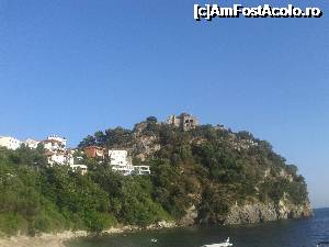 [P06] Castelul Venețian văzut de pe plaja Valtos » foto by costy69*
 - 
<span class="allrVoted glyphicon glyphicon-heart hidden" id="av699534"></span>
<a class="m-l-10 hidden" id="sv699534" onclick="voting_Foto_DelVot(,699534,13156)" role="button">șterge vot <span class="glyphicon glyphicon-remove"></span></a>
<a id="v9699534" class=" c-red"  onclick="voting_Foto_SetVot(699534)" role="button"><span class="glyphicon glyphicon-heart-empty"></span> <b>LIKE</b> = Votează poza</a> <img class="hidden"  id="f699534W9" src="/imagini/loader.gif" border="0" /><span class="AjErrMes hidden" id="e699534ErM"></span>