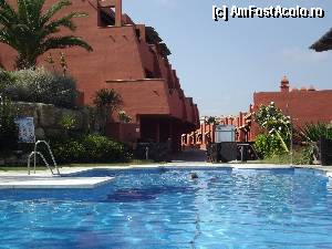 [P23] vedere de la piscina, aleea Cale Malaga » foto by Angelinne
 - 
<span class="allrVoted glyphicon glyphicon-heart hidden" id="av383956"></span>
<a class="m-l-10 hidden" id="sv383956" onclick="voting_Foto_DelVot(,383956,13197)" role="button">șterge vot <span class="glyphicon glyphicon-remove"></span></a>
<a id="v9383956" class=" c-red"  onclick="voting_Foto_SetVot(383956)" role="button"><span class="glyphicon glyphicon-heart-empty"></span> <b>LIKE</b> = Votează poza</a> <img class="hidden"  id="f383956W9" src="/imagini/loader.gif" border="0" /><span class="AjErrMes hidden" id="e383956ErM"></span>