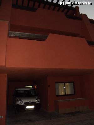 [P33] aici se vede mai bine parcarea privata si apartamentul cu terasa de sus » foto by Angelinne
 - 
<span class="allrVoted glyphicon glyphicon-heart hidden" id="av383971"></span>
<a class="m-l-10 hidden" id="sv383971" onclick="voting_Foto_DelVot(,383971,13197)" role="button">șterge vot <span class="glyphicon glyphicon-remove"></span></a>
<a id="v9383971" class=" c-red"  onclick="voting_Foto_SetVot(383971)" role="button"><span class="glyphicon glyphicon-heart-empty"></span> <b>LIKE</b> = Votează poza</a> <img class="hidden"  id="f383971W9" src="/imagini/loader.gif" border="0" /><span class="AjErrMes hidden" id="e383971ErM"></span>