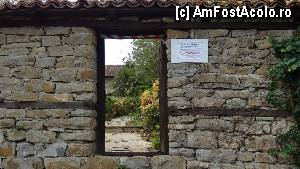 [P34] Arbanassi / Intrarea în Biserica Sfinții Arhangheli Mihail și Gavriil.  » foto by bog68
 - 
<span class="allrVoted glyphicon glyphicon-heart hidden" id="av371915"></span>
<a class="m-l-10 hidden" id="sv371915" onclick="voting_Foto_DelVot(,371915,13213)" role="button">șterge vot <span class="glyphicon glyphicon-remove"></span></a>
<a id="v9371915" class=" c-red"  onclick="voting_Foto_SetVot(371915)" role="button"><span class="glyphicon glyphicon-heart-empty"></span> <b>LIKE</b> = Votează poza</a> <img class="hidden"  id="f371915W9" src="/imagini/loader.gif" border="0" /><span class="AjErrMes hidden" id="e371915ErM"></span>