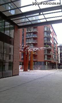 [P09] Arhitectura moderna si arta futurista in vecinatatea hotelului » foto by vaspa.kennel
 - 
<span class="allrVoted glyphicon glyphicon-heart hidden" id="av386117"></span>
<a class="m-l-10 hidden" id="sv386117" onclick="voting_Foto_DelVot(,386117,13248)" role="button">șterge vot <span class="glyphicon glyphicon-remove"></span></a>
<a id="v9386117" class=" c-red"  onclick="voting_Foto_SetVot(386117)" role="button"><span class="glyphicon glyphicon-heart-empty"></span> <b>LIKE</b> = Votează poza</a> <img class="hidden"  id="f386117W9" src="/imagini/loader.gif" border="0" /><span class="AjErrMes hidden" id="e386117ErM"></span>