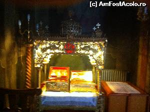 [P13] Moaștele sfinților » foto by Yersinia Pestis
 - 
<span class="allrVoted glyphicon glyphicon-heart hidden" id="av580192"></span>
<a class="m-l-10 hidden" id="sv580192" onclick="voting_Foto_DelVot(,580192,13280)" role="button">șterge vot <span class="glyphicon glyphicon-remove"></span></a>
<a id="v9580192" class=" c-red"  onclick="voting_Foto_SetVot(580192)" role="button"><span class="glyphicon glyphicon-heart-empty"></span> <b>LIKE</b> = Votează poza</a> <img class="hidden"  id="f580192W9" src="/imagini/loader.gif" border="0" /><span class="AjErrMes hidden" id="e580192ErM"></span>