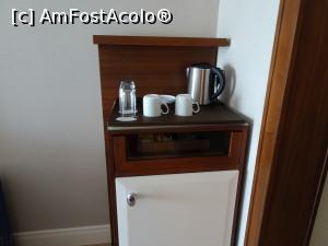 [P19] Titanic Deluxe Belek - minibarul şi setul de preparare a ceaiului şi cafelei » foto by nicole33
 - 
<span class="allrVoted glyphicon glyphicon-heart hidden" id="av1210790"></span>
<a class="m-l-10 hidden" id="sv1210790" onclick="voting_Foto_DelVot(,1210790,13311)" role="button">șterge vot <span class="glyphicon glyphicon-remove"></span></a>
<a id="v91210790" class=" c-red"  onclick="voting_Foto_SetVot(1210790)" role="button"><span class="glyphicon glyphicon-heart-empty"></span> <b>LIKE</b> = Votează poza</a> <img class="hidden"  id="f1210790W9" src="/imagini/loader.gif" border="0" /><span class="AjErrMes hidden" id="e1210790ErM"></span>