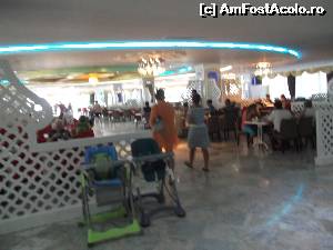 [P36] o parte din restaurantul principal » foto by bobyrodin
 - 
<span class="allrVoted glyphicon glyphicon-heart hidden" id="av538411"></span>
<a class="m-l-10 hidden" id="sv538411" onclick="voting_Foto_DelVot(,538411,13407)" role="button">șterge vot <span class="glyphicon glyphicon-remove"></span></a>
<a id="v9538411" class=" c-red"  onclick="voting_Foto_SetVot(538411)" role="button"><span class="glyphicon glyphicon-heart-empty"></span> <b>LIKE</b> = Votează poza</a> <img class="hidden"  id="f538411W9" src="/imagini/loader.gif" border="0" /><span class="AjErrMes hidden" id="e538411ErM"></span>