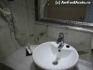 [P05] Chiuveta si accesoriile » foto by bobyrodin
 - 
<span class="allrVoted glyphicon glyphicon-heart hidden" id="av538113"></span>
<a class="m-l-10 hidden" id="sv538113" onclick="voting_Foto_DelVot(,538113,13407)" role="button">șterge vot <span class="glyphicon glyphicon-remove"></span></a>
<a id="v9538113" class=" c-red"  onclick="voting_Foto_SetVot(538113)" role="button"><span class="glyphicon glyphicon-heart-empty"></span> <b>LIKE</b> = Votează poza</a> <img class="hidden"  id="f538113W9" src="/imagini/loader.gif" border="0" /><span class="AjErrMes hidden" id="e538113ErM"></span>