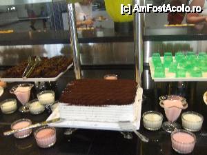 [P20] Tort tiramisu.  » foto by manuta_1969
 - 
<span class="allrVoted glyphicon glyphicon-heart hidden" id="av442647"></span>
<a class="m-l-10 hidden" id="sv442647" onclick="voting_Foto_DelVot(,442647,13407)" role="button">șterge vot <span class="glyphicon glyphicon-remove"></span></a>
<a id="v9442647" class=" c-red"  onclick="voting_Foto_SetVot(442647)" role="button"><span class="glyphicon glyphicon-heart-empty"></span> <b>LIKE</b> = Votează poza</a> <img class="hidden"  id="f442647W9" src="/imagini/loader.gif" border="0" /><span class="AjErrMes hidden" id="e442647ErM"></span>