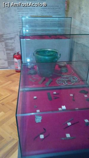 [P06] Alte artefacte antice » foto by Marcumandru
 - 
<span class="allrVoted glyphicon glyphicon-heart hidden" id="av957587"></span>
<a class="m-l-10 hidden" id="sv957587" onclick="voting_Foto_DelVot(,957587,13499)" role="button">șterge vot <span class="glyphicon glyphicon-remove"></span></a>
<a id="v9957587" class=" c-red"  onclick="voting_Foto_SetVot(957587)" role="button"><span class="glyphicon glyphicon-heart-empty"></span> <b>LIKE</b> = Votează poza</a> <img class="hidden"  id="f957587W9" src="/imagini/loader.gif" border="0" /><span class="AjErrMes hidden" id="e957587ErM"></span>