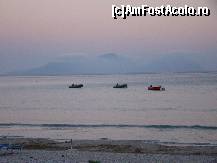 [P02] Amurg pe Lefkada... Kefalonia se vede in zare...  » foto by rodik
 - 
<span class="allrVoted glyphicon glyphicon-heart hidden" id="av397332"></span>
<a class="m-l-10 hidden" id="sv397332" onclick="voting_Foto_DelVot(,397332,13541)" role="button">șterge vot <span class="glyphicon glyphicon-remove"></span></a>
<a id="v9397332" class=" c-red"  onclick="voting_Foto_SetVot(397332)" role="button"><span class="glyphicon glyphicon-heart-empty"></span> <b>LIKE</b> = Votează poza</a> <img class="hidden"  id="f397332W9" src="/imagini/loader.gif" border="0" /><span class="AjErrMes hidden" id="e397332ErM"></span>