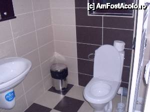 [P07] cred că era bine dacă în baie ar exista niște obiecte minime de igienă (săpun și gel de duș).  » foto by nickname77
 - 
<span class="allrVoted glyphicon glyphicon-heart hidden" id="av402220"></span>
<a class="m-l-10 hidden" id="sv402220" onclick="voting_Foto_DelVot(,402220,13674)" role="button">șterge vot <span class="glyphicon glyphicon-remove"></span></a>
<a id="v9402220" class=" c-red"  onclick="voting_Foto_SetVot(402220)" role="button"><span class="glyphicon glyphicon-heart-empty"></span> <b>LIKE</b> = Votează poza</a> <img class="hidden"  id="f402220W9" src="/imagini/loader.gif" border="0" /><span class="AjErrMes hidden" id="e402220ErM"></span>