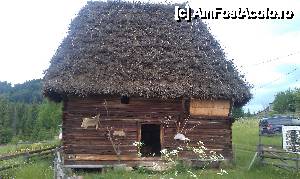 [P12] Casă specifică satului Ghețar. Gârda de Sus, Parcul Național Apuseni.  » foto by traian.leuca †
 - 
<span class="allrVoted glyphicon glyphicon-heart hidden" id="av407418"></span>
<a class="m-l-10 hidden" id="sv407418" onclick="voting_Foto_DelVot(,407418,13782)" role="button">șterge vot <span class="glyphicon glyphicon-remove"></span></a>
<a id="v9407418" class=" c-red"  onclick="voting_Foto_SetVot(407418)" role="button"><span class="glyphicon glyphicon-heart-empty"></span> <b>LIKE</b> = Votează poza</a> <img class="hidden"  id="f407418W9" src="/imagini/loader.gif" border="0" /><span class="AjErrMes hidden" id="e407418ErM"></span>