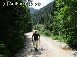 [P12] ... și un turist la fel de fericit! » foto by puiutea
 - 
<span class="allrVoted glyphicon glyphicon-heart hidden" id="av1243758"></span>
<a class="m-l-10 hidden" id="sv1243758" onclick="voting_Foto_DelVot(,1243758,13782)" role="button">șterge vot <span class="glyphicon glyphicon-remove"></span></a>
<a id="v91243758" class=" c-red"  onclick="voting_Foto_SetVot(1243758)" role="button"><span class="glyphicon glyphicon-heart-empty"></span> <b>LIKE</b> = Votează poza</a> <img class="hidden"  id="f1243758W9" src="/imagini/loader.gif" border="0" /><span class="AjErrMes hidden" id="e1243758ErM"></span>