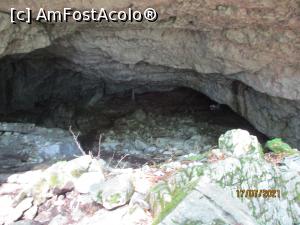 [P18] Intrarea &icirc;n Peștera și Ghețarul de la V&acirc;rtop » foto by puiutea
 - 
<span class="allrVoted glyphicon glyphicon-heart hidden" id="av1243764"></span>
<a class="m-l-10 hidden" id="sv1243764" onclick="voting_Foto_DelVot(,1243764,13782)" role="button">șterge vot <span class="glyphicon glyphicon-remove"></span></a>
<a id="v91243764" class=" c-red"  onclick="voting_Foto_SetVot(1243764)" role="button"><span class="glyphicon glyphicon-heart-empty"></span> <b>LIKE</b> = Votează poza</a> <img class="hidden"  id="f1243764W9" src="/imagini/loader.gif" border="0" /><span class="AjErrMes hidden" id="e1243764ErM"></span>