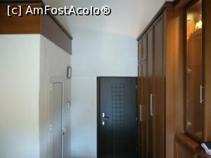 [P02] Arco Hotel - camera (intrarea in baie) » foto by calator2000
 - 
<span class="allrVoted glyphicon glyphicon-heart hidden" id="av1252368"></span>
<a class="m-l-10 hidden" id="sv1252368" onclick="voting_Foto_DelVot(,1252368,13795)" role="button">șterge vot <span class="glyphicon glyphicon-remove"></span></a>
<a id="v91252368" class=" c-red"  onclick="voting_Foto_SetVot(1252368)" role="button"><span class="glyphicon glyphicon-heart-empty"></span> <b>LIKE</b> = Votează poza</a> <img class="hidden"  id="f1252368W9" src="/imagini/loader.gif" border="0" /><span class="AjErrMes hidden" id="e1252368ErM"></span>
