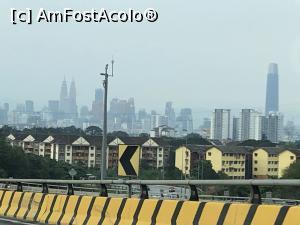 [P05] de la KLIA catre locul de cazare, perspectiva asupra orasului de pe autostrada » foto by Dan&Ema
 - 
<span class="allrVoted glyphicon glyphicon-heart hidden" id="av1139682"></span>
<a class="m-l-10 hidden" id="sv1139682" onclick="voting_Foto_DelVot(,1139682,13862)" role="button">șterge vot <span class="glyphicon glyphicon-remove"></span></a>
<a id="v91139682" class=" c-red"  onclick="voting_Foto_SetVot(1139682)" role="button"><span class="glyphicon glyphicon-heart-empty"></span> <b>LIKE</b> = Votează poza</a> <img class="hidden"  id="f1139682W9" src="/imagini/loader.gif" border="0" /><span class="AjErrMes hidden" id="e1139682ErM"></span>