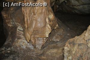 [P28] Forma neregulata, arata de parca s-ar fi topit calcarul.  » foto by Soso42
 - 
<span class="allrVoted glyphicon glyphicon-heart hidden" id="av844474"></span>
<a class="m-l-10 hidden" id="sv844474" onclick="voting_Foto_DelVot(,844474,13973)" role="button">șterge vot <span class="glyphicon glyphicon-remove"></span></a>
<a id="v9844474" class=" c-red"  onclick="voting_Foto_SetVot(844474)" role="button"><span class="glyphicon glyphicon-heart-empty"></span> <b>LIKE</b> = Votează poza</a> <img class="hidden"  id="f844474W9" src="/imagini/loader.gif" border="0" /><span class="AjErrMes hidden" id="e844474ErM"></span>