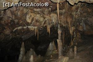 [P31] Alte stalactite si stalacmite.  » foto by Soso42
 - 
<span class="allrVoted glyphicon glyphicon-heart hidden" id="av844477"></span>
<a class="m-l-10 hidden" id="sv844477" onclick="voting_Foto_DelVot(,844477,13973)" role="button">șterge vot <span class="glyphicon glyphicon-remove"></span></a>
<a id="v9844477" class=" c-red"  onclick="voting_Foto_SetVot(844477)" role="button"><span class="glyphicon glyphicon-heart-empty"></span> <b>LIKE</b> = Votează poza</a> <img class="hidden"  id="f844477W9" src="/imagini/loader.gif" border="0" /><span class="AjErrMes hidden" id="e844477ErM"></span>