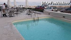 [P26] Piscina hotelului...  » foto by johnnyredlabel †
 - 
<span class="allrVoted glyphicon glyphicon-heart hidden" id="av415555"></span>
<a class="m-l-10 hidden" id="sv415555" onclick="voting_Foto_DelVot(,415555,14013)" role="button">șterge vot <span class="glyphicon glyphicon-remove"></span></a>
<a id="v9415555" class=" c-red"  onclick="voting_Foto_SetVot(415555)" role="button"><span class="glyphicon glyphicon-heart-empty"></span> <b>LIKE</b> = Votează poza</a> <img class="hidden"  id="f415555W9" src="/imagini/loader.gif" border="0" /><span class="AjErrMes hidden" id="e415555ErM"></span>