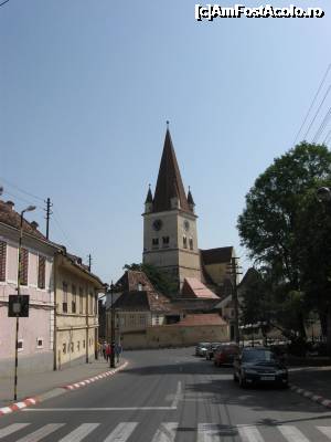[P01] Biserica evanghelică din centrul orașului Cisnădie - în partea dreaptă găsiți locuri de parcare.  » foto by tata123 🔱
 - 
<span class="allrVoted glyphicon glyphicon-heart hidden" id="av698434"></span>
<a class="m-l-10 hidden" id="sv698434" onclick="voting_Foto_DelVot(,698434,14095)" role="button">șterge vot <span class="glyphicon glyphicon-remove"></span></a>
<a id="v9698434" class=" c-red"  onclick="voting_Foto_SetVot(698434)" role="button"><span class="glyphicon glyphicon-heart-empty"></span> <b>LIKE</b> = Votează poza</a> <img class="hidden"  id="f698434W9" src="/imagini/loader.gif" border="0" /><span class="AjErrMes hidden" id="e698434ErM"></span>