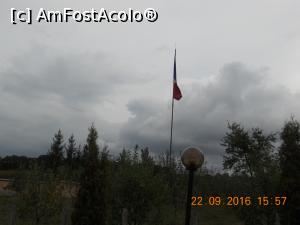 [P03] tricolorul pe catargul din curtea mănăstirii » foto by zlatna
 - 
<span class="allrVoted glyphicon glyphicon-heart hidden" id="av827398"></span>
<a class="m-l-10 hidden" id="sv827398" onclick="voting_Foto_DelVot(,827398,14160)" role="button">șterge vot <span class="glyphicon glyphicon-remove"></span></a>
<a id="v9827398" class=" c-red"  onclick="voting_Foto_SetVot(827398)" role="button"><span class="glyphicon glyphicon-heart-empty"></span> <b>LIKE</b> = Votează poza</a> <img class="hidden"  id="f827398W9" src="/imagini/loader.gif" border="0" /><span class="AjErrMes hidden" id="e827398ErM"></span>